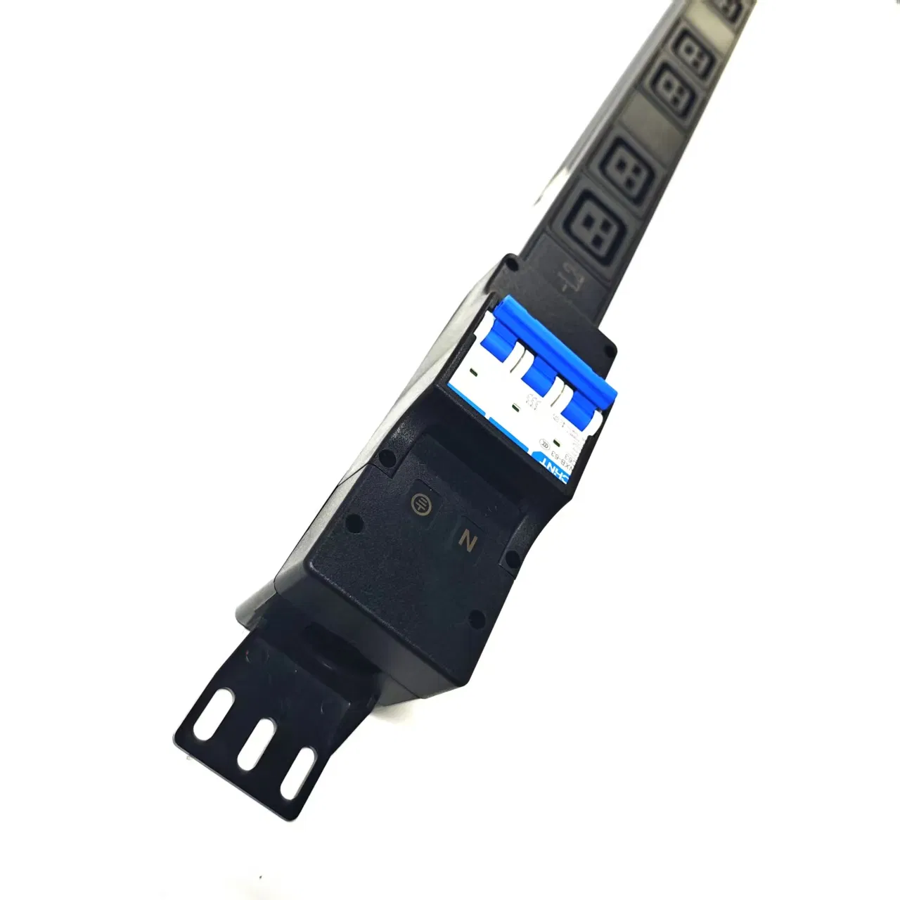 63A 3-Phase PDU 230V 6X C19 Outlets 3p+N+E Server Rack Power Distribution Unit for Data Centers