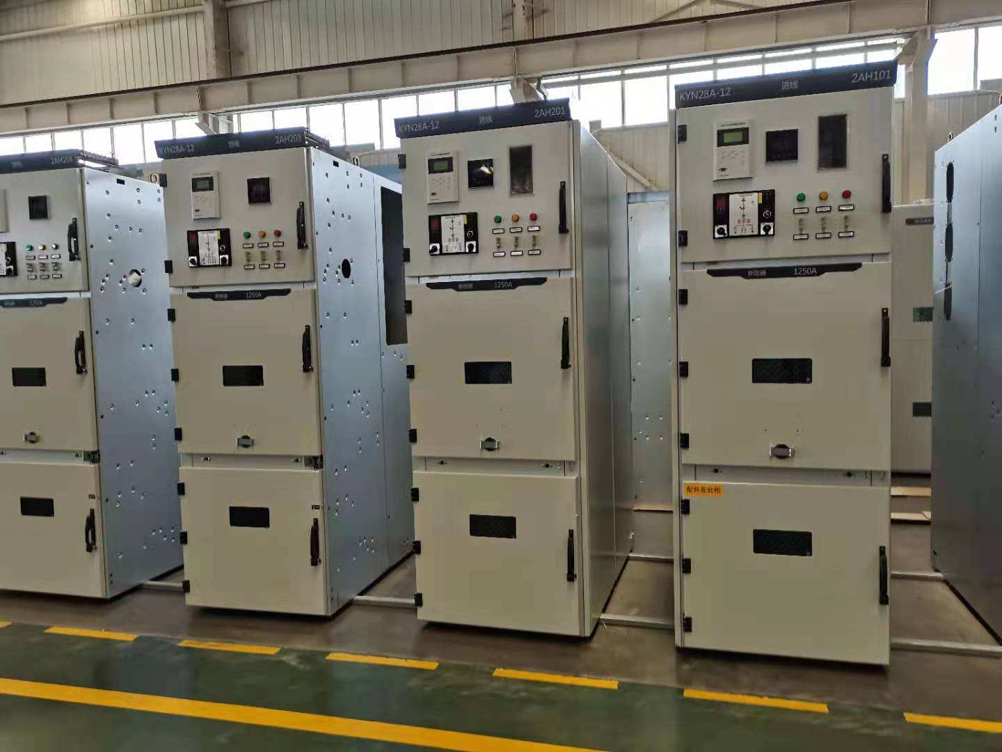 KYN28A-12 Industrial Galvanized Steel Metal-Clad HV Switchgear Assembly IP4X Indoor Power Distribution Cabinet Incoming/Outgoing