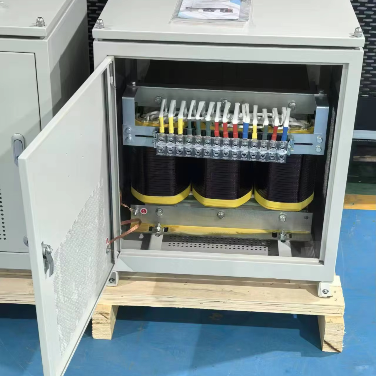 50kVA Step Down/Up 3 Phase Dry Type Isolation Transformer 480V 220V 50/60Hz ISO CE Certified IEC60076 Standard