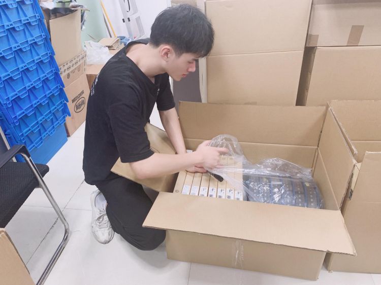 Box Packing Labeling