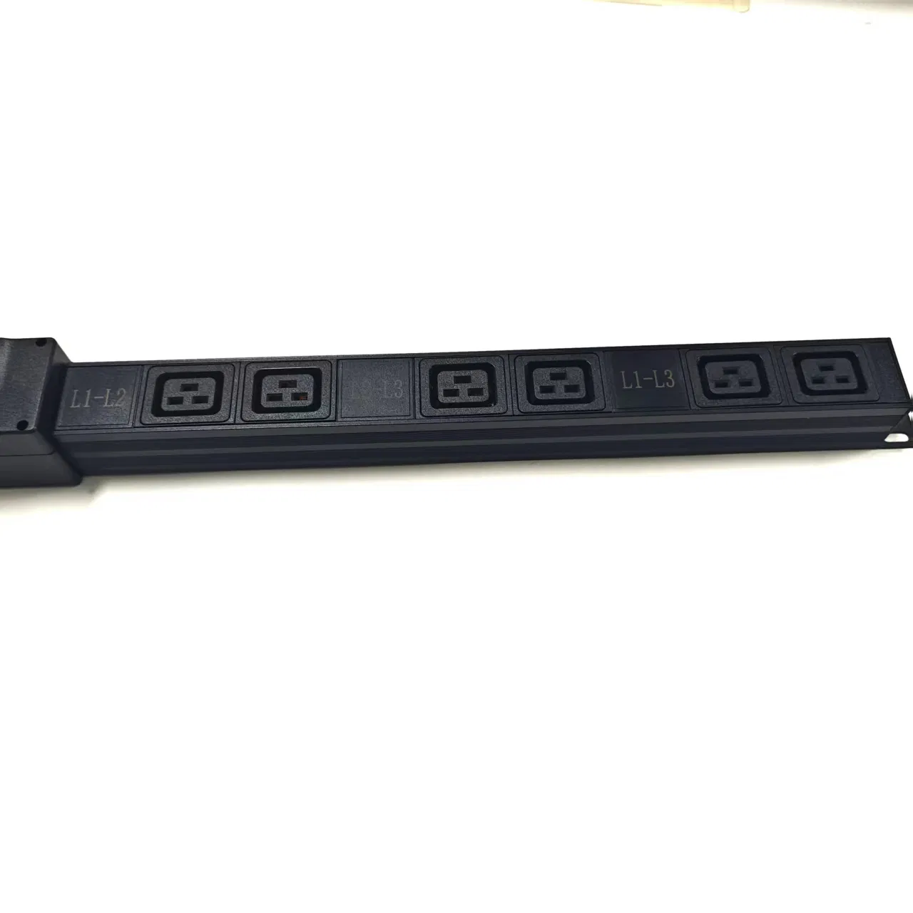 63A 3-Phase PDU 230V 6X C19 Outlets 3p+N+E Server Rack Power Distribution Unit for Data Centers
