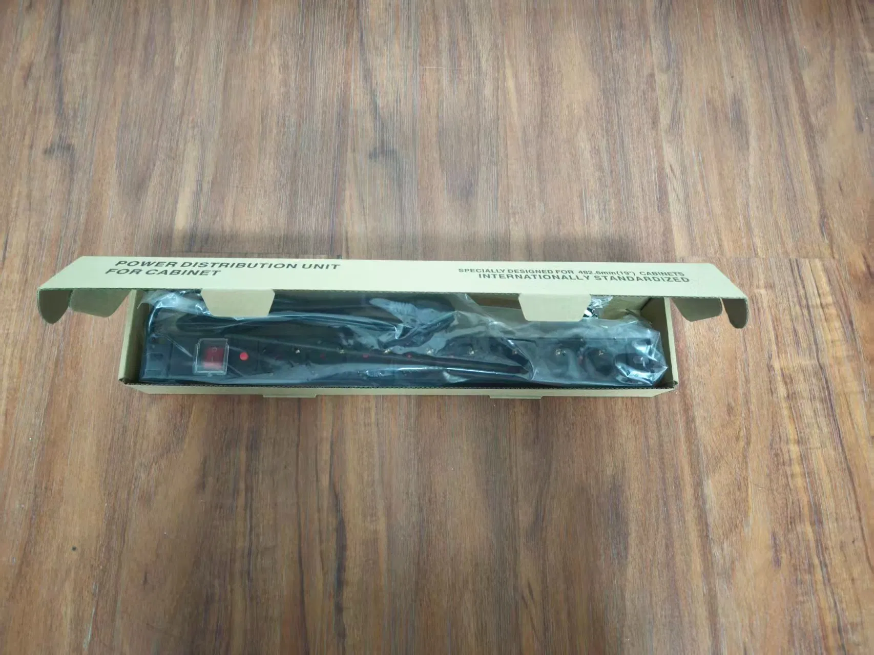Universal PDU 1u Multipurpose Socket 8port Power Distribution Unit for Server Rack