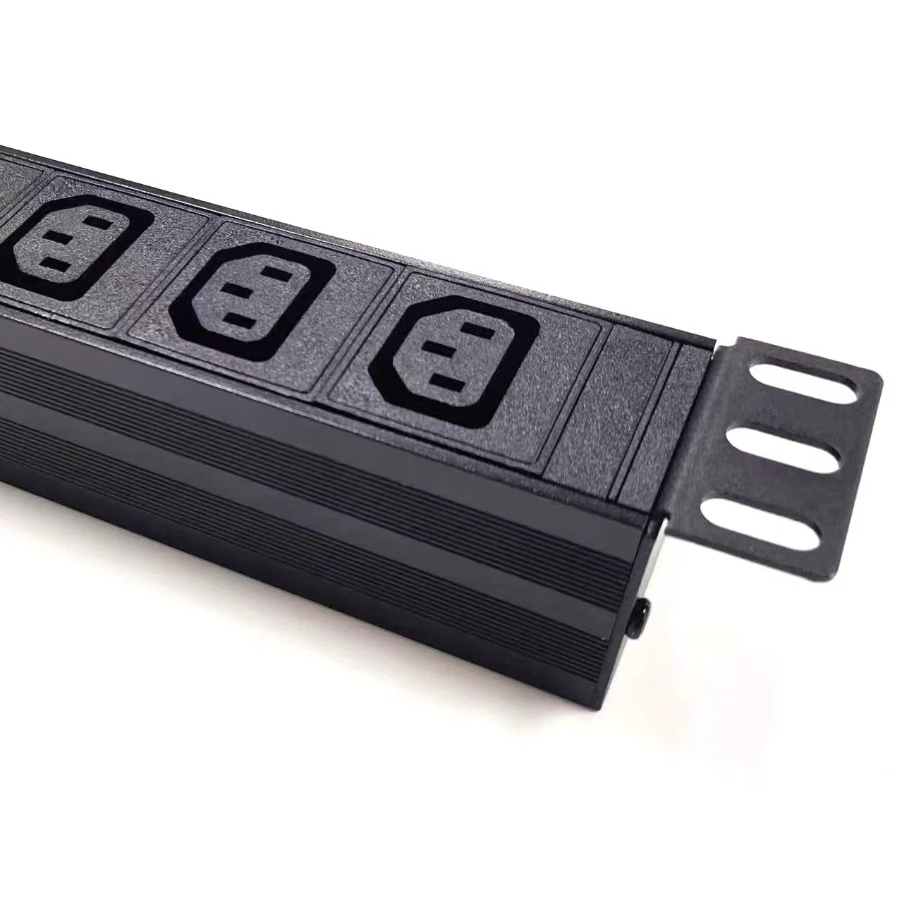 2 Way IEC C19 and 4 Way IEC C13 with L6-30 Plug Power Distribution Unit PDU
