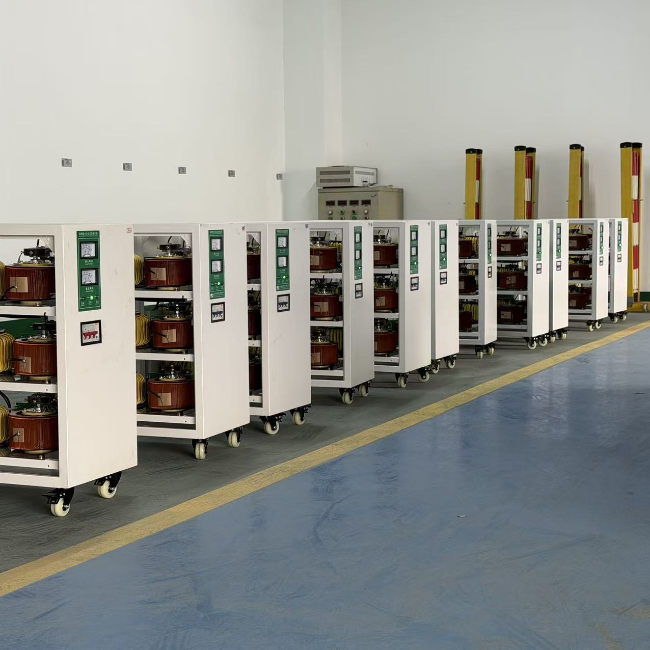 220v Single Phase AC Voltage Regulator AVR Automatic Voltage Stabilizer 15-300KVA Servo Motor