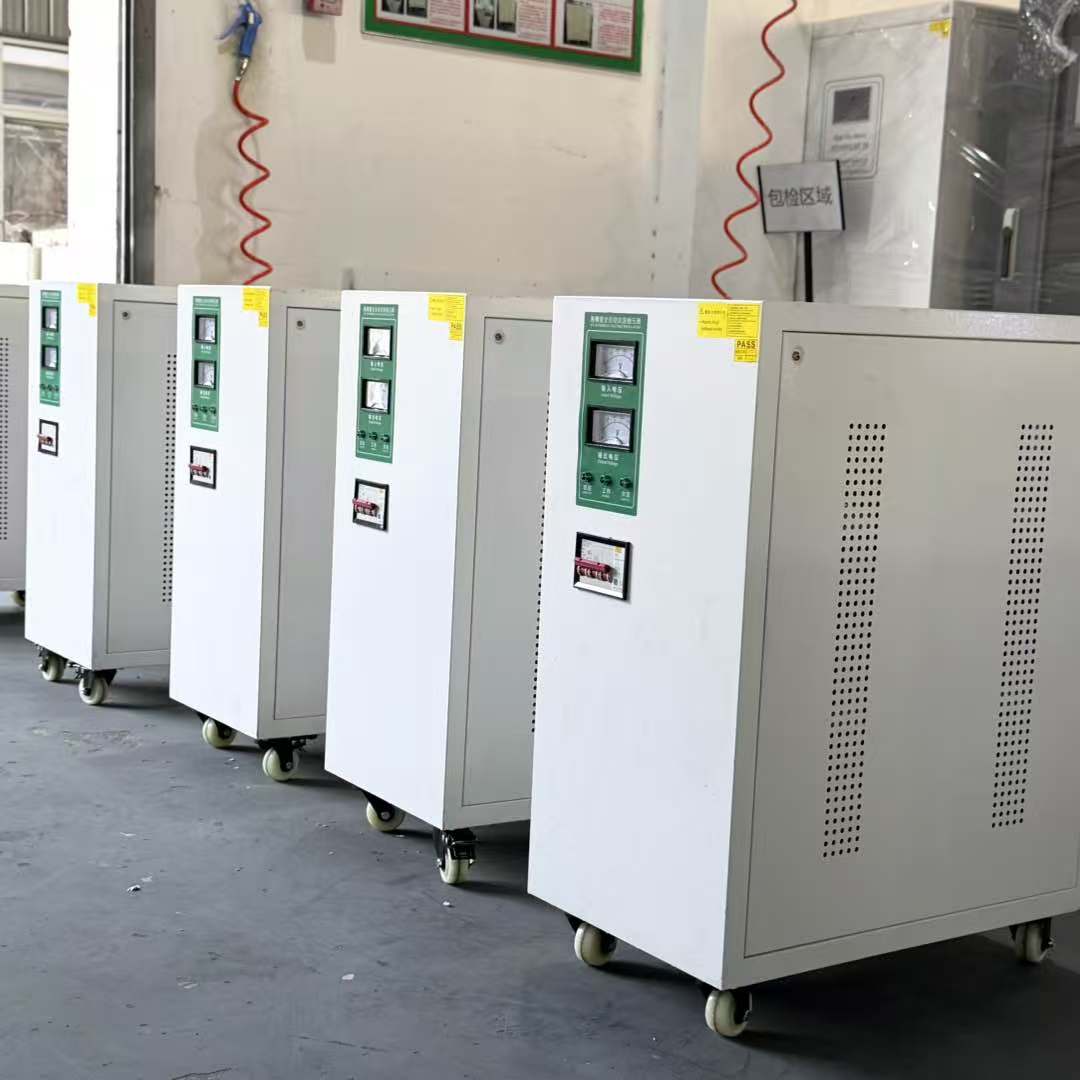 220v Single Phase AC Voltage Regulator AVR Automatic Voltage Stabilizer 15-300KVA Servo Motor