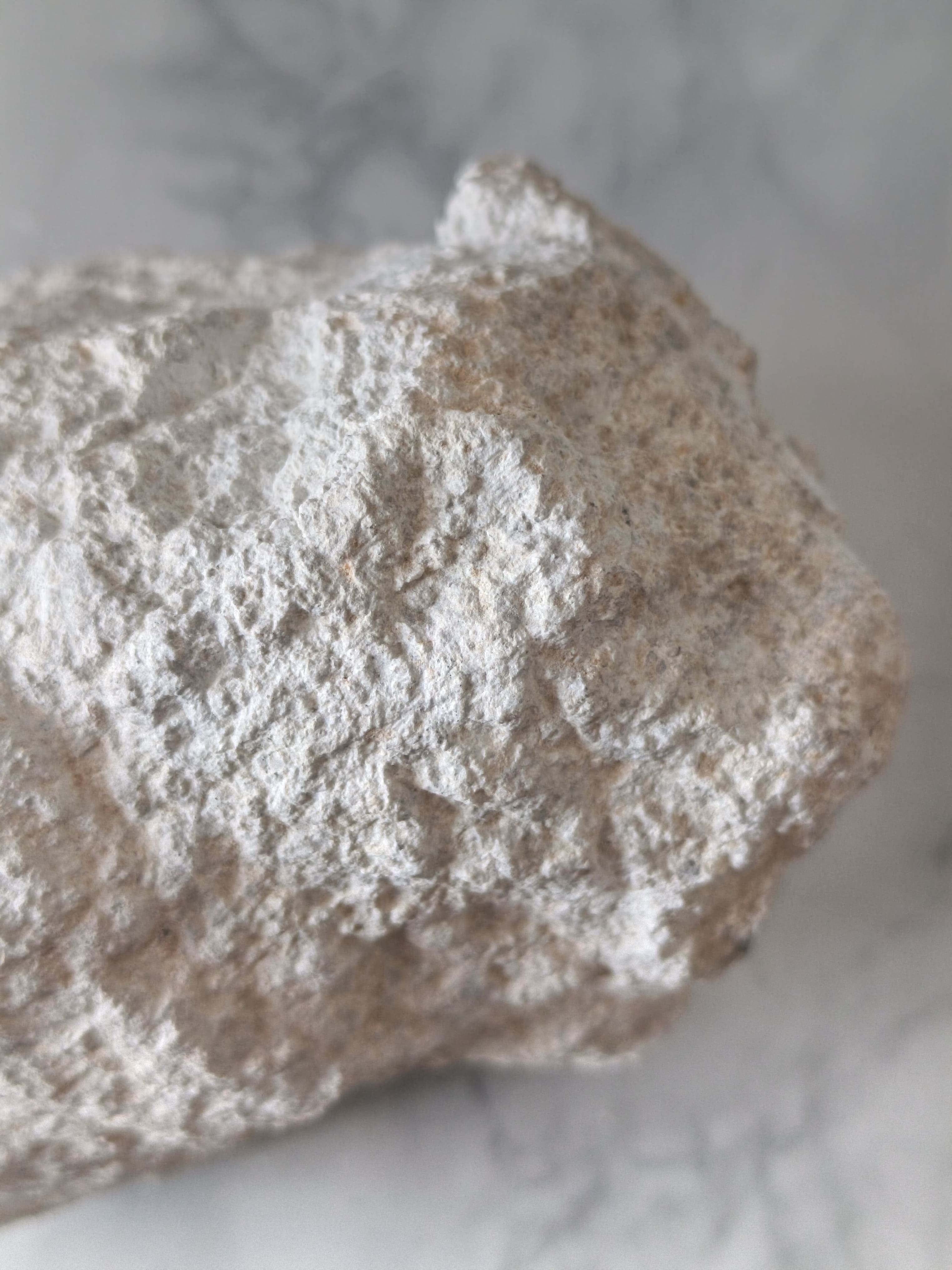 Natural Mineral Pyrophyllite Lump for Soap and Detergent Industry as a Functional Filler with High Purity Standards