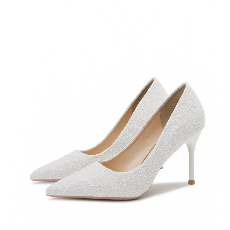 حذاء نسائي مصمم بكعب عالٍ على شكل ستيليتو مزين بالدانتيل الزهري لحفلات الزفاف والمناسبات