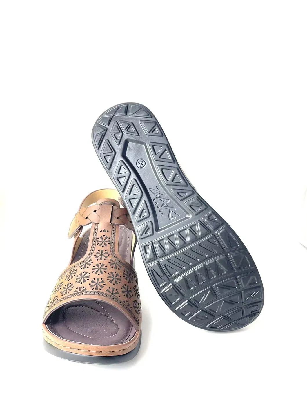 صنادل مطاطية أنيقة للسيدات