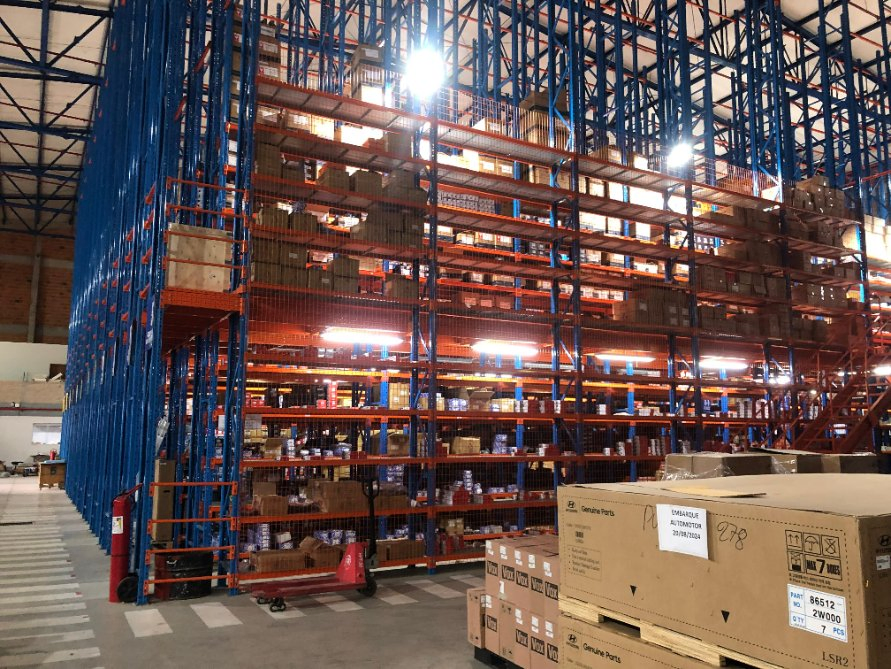 Manual Loading Multi-Tier Mezzanine System for Efficient Space Utilization
