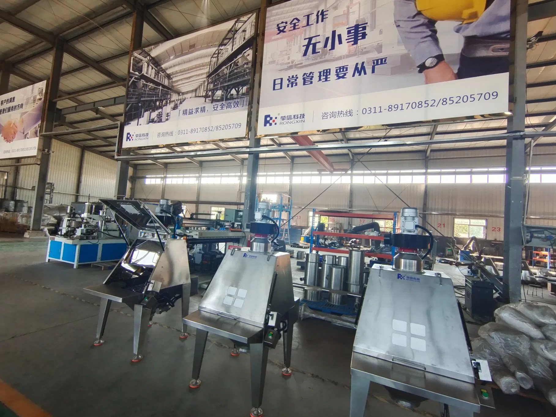 Dust-Free Small Bag Discharging and Feeding Station Solutions