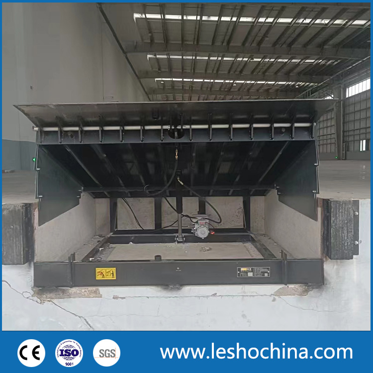 Container Swinging Lip Car Lift Platform Loading Dock Ramp Forklift Leveler Warehouse Equipment