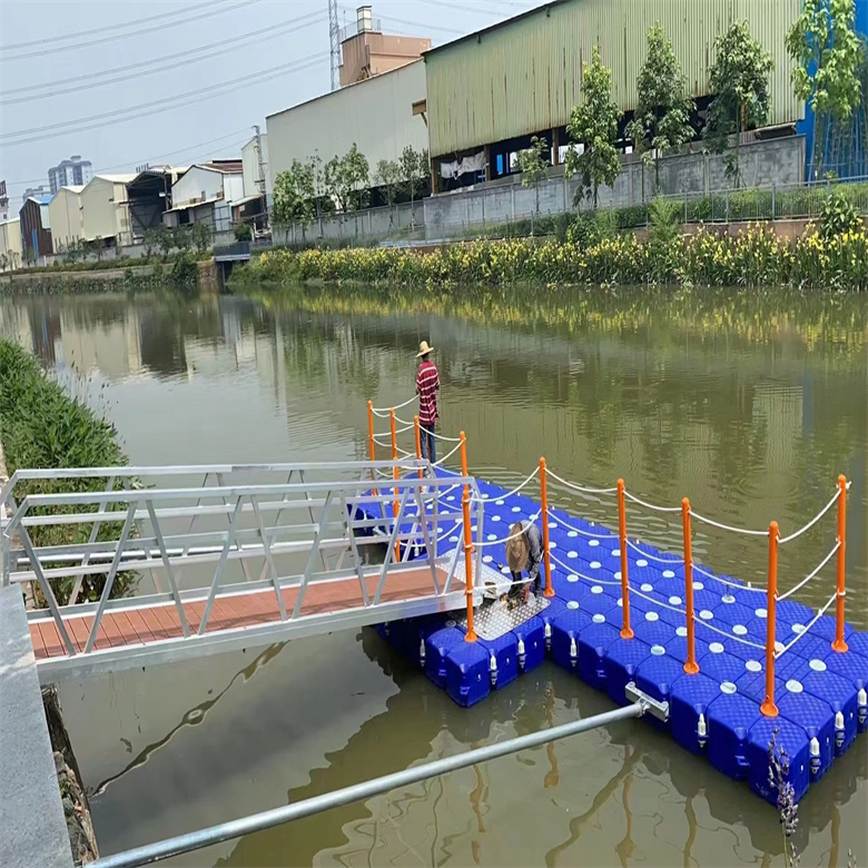 Adjustable Height Marina Light Weight Aluminum Supported Floating Bridge