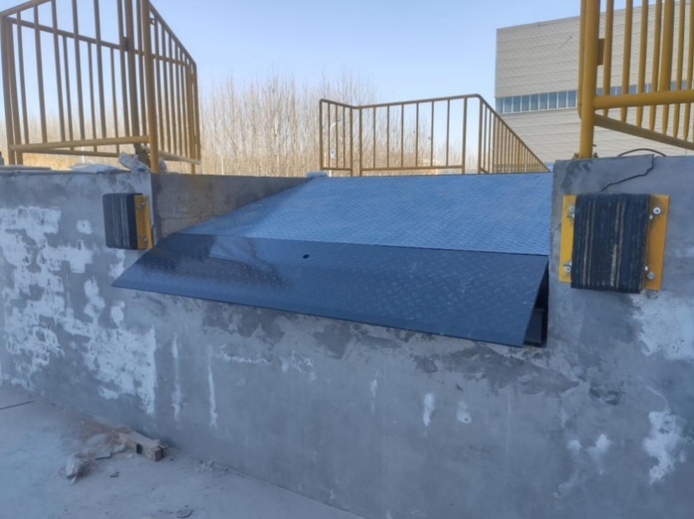 Fixed Type Hydraulic Container Load Dock Ramp 8ton 10ton 12ton Dock Electric Leveler Lift