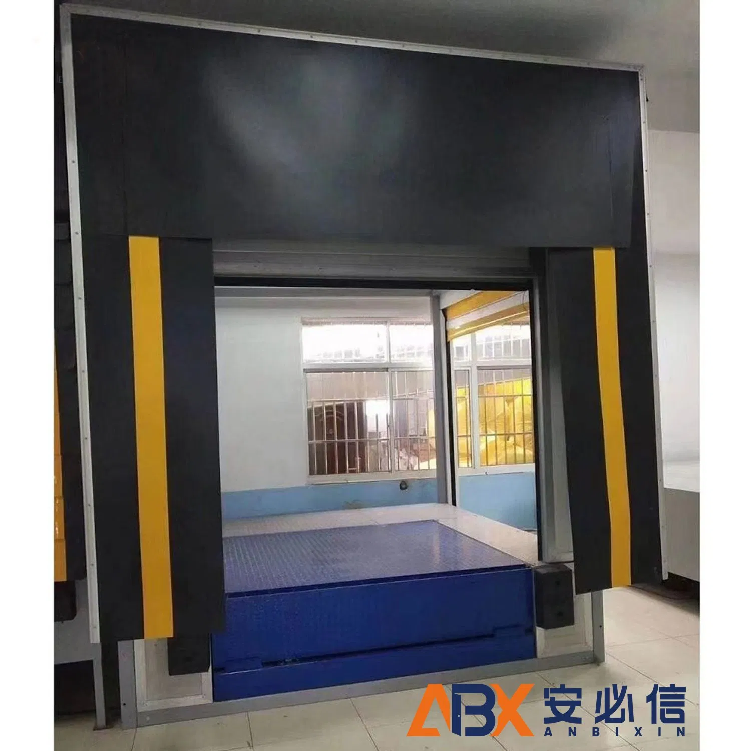 Advanced Hydraulic Dock Leveler with Premium Features