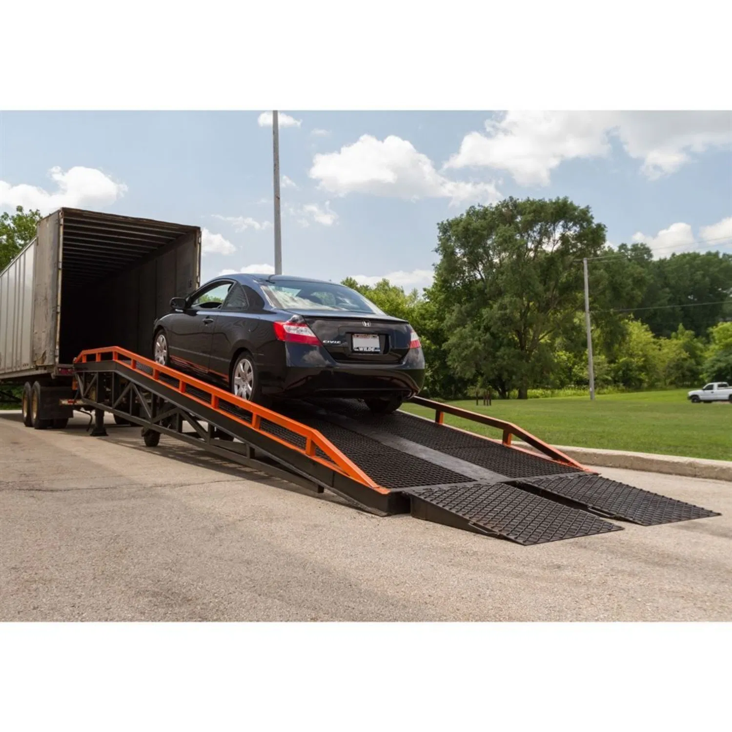 Adjustable Height Mobile Loading Bridge for Forklift Operations