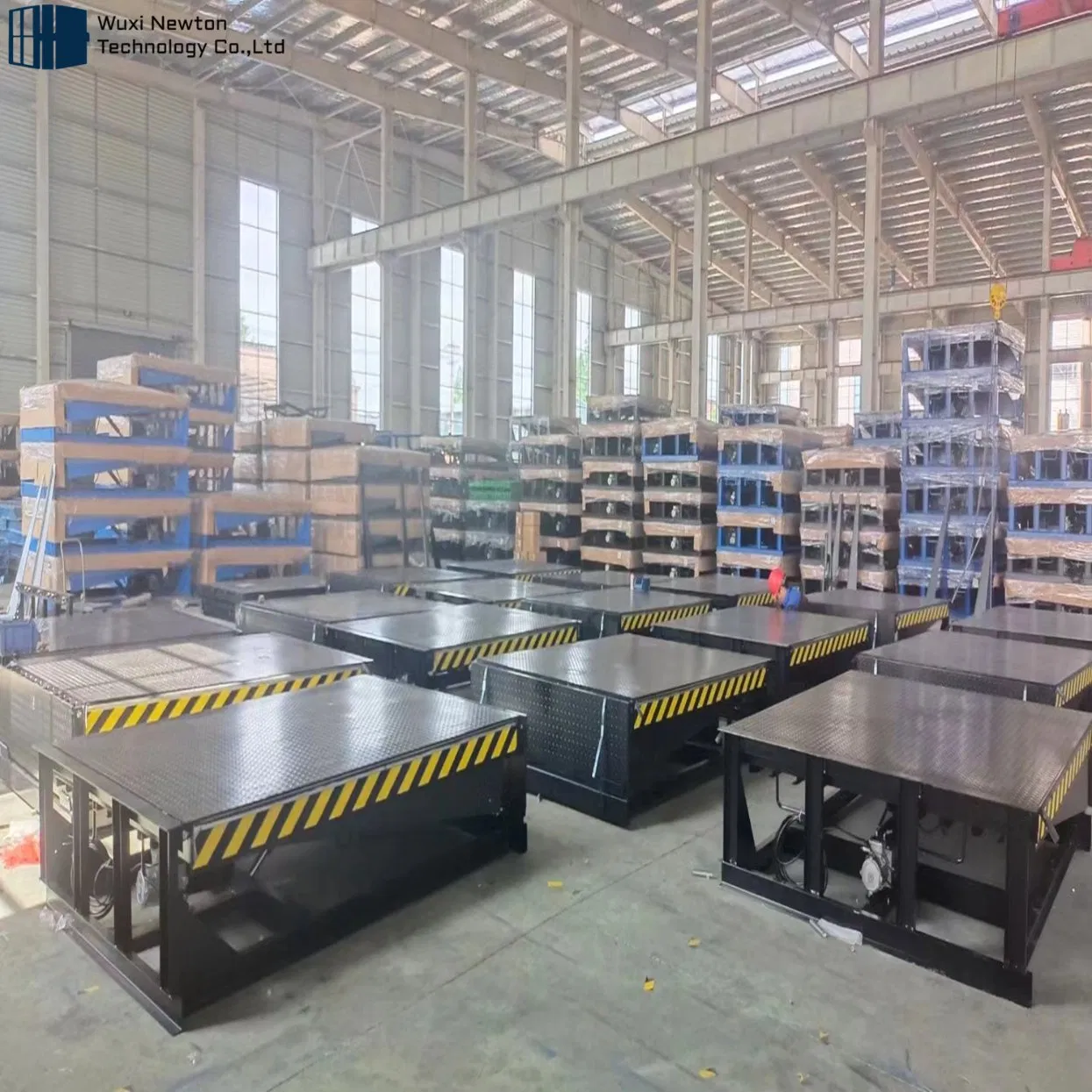 Good Quality Efficient Loading and Unloading Dock Leveler Motorized Industrial Places