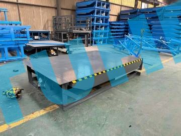 Tuhe Best Selling 12 - 14 -16 Tons Mechanical Dock Leveler for Warehouse and Logistic Container Dock Leveler From Vn