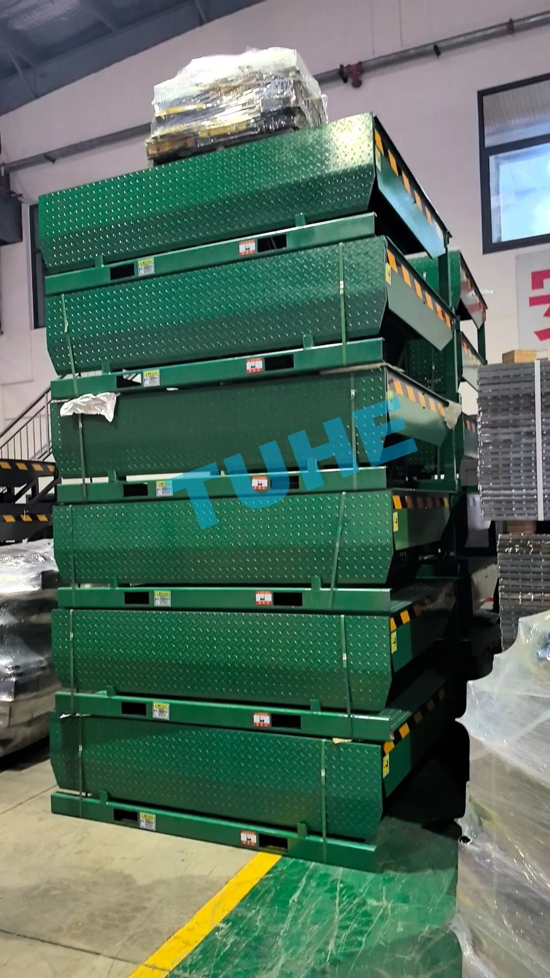 Tuhe Best Selling 12 - 14 -16 Tons Mechanical Dock Leveler for Warehouse and Logistic Container Dock Leveler From Vn