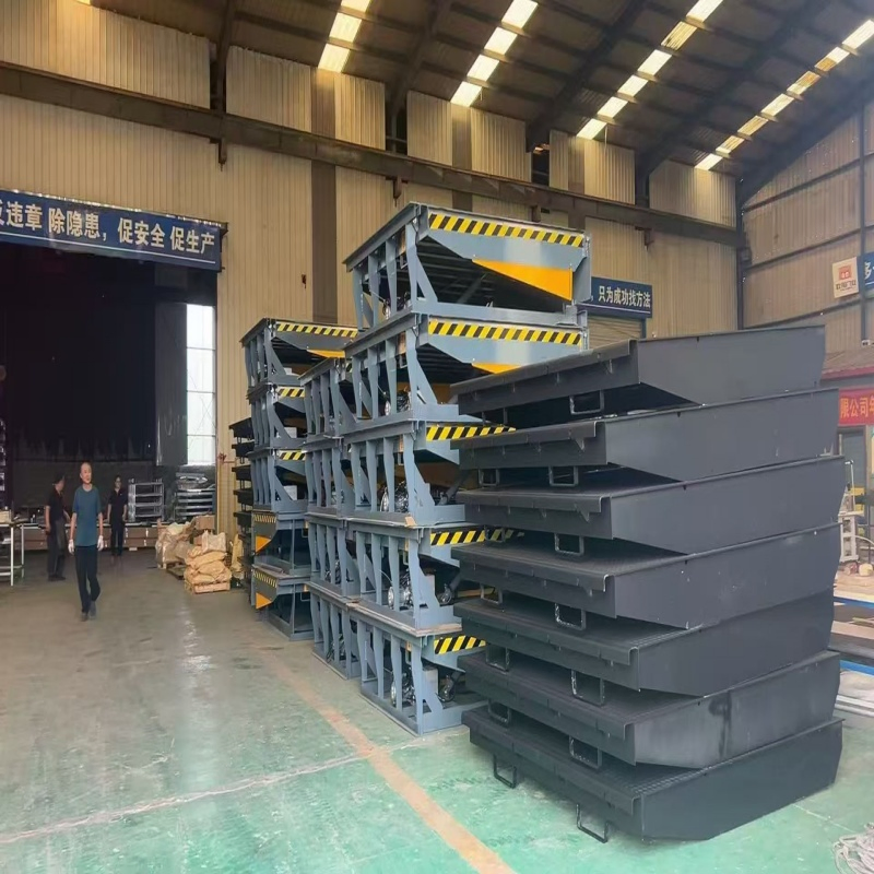 Portable Hydraulic Lift Platform for Efficient Warehouse Operations