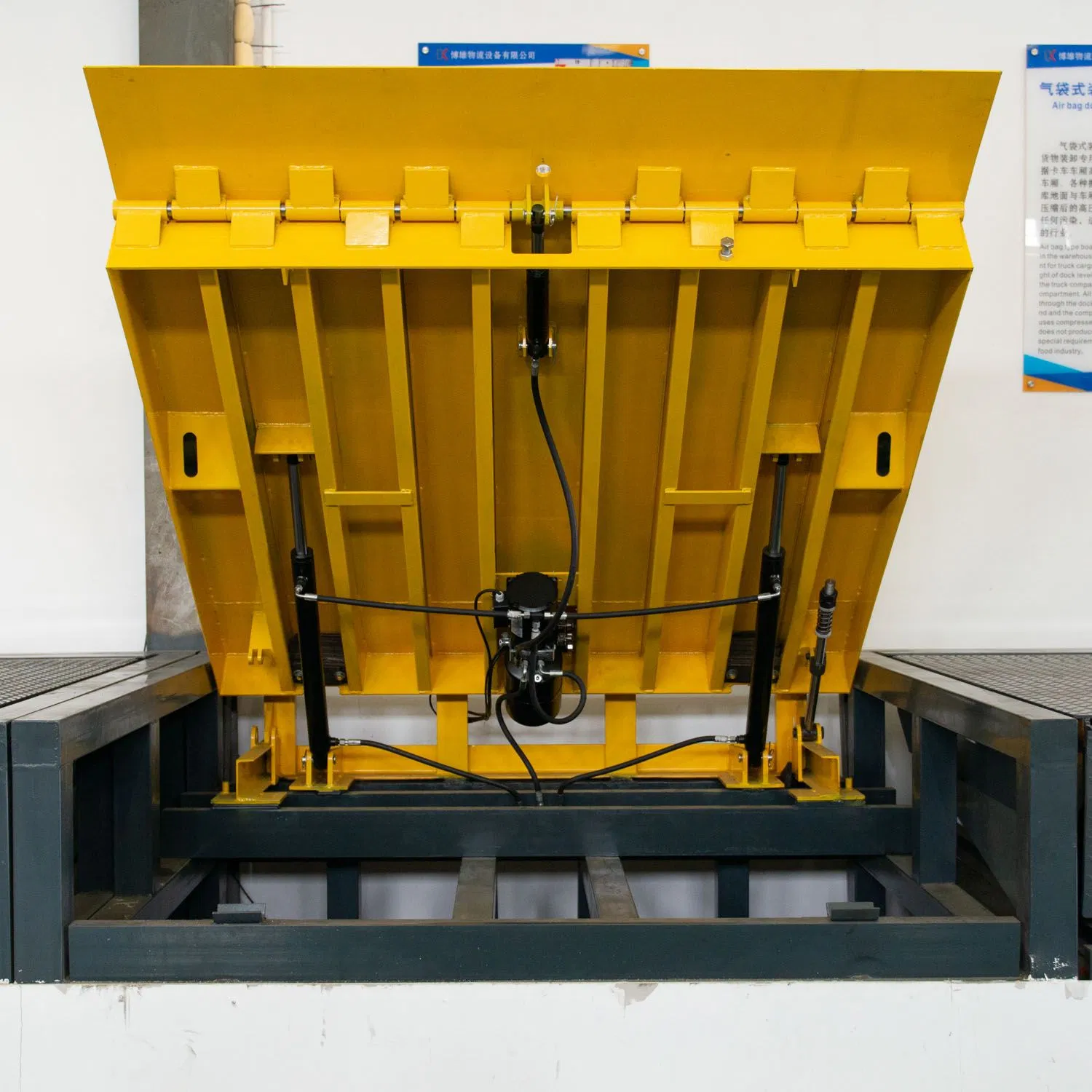 Manual Automatic Stationary Yard Ramp Fixed Loading Platform Dock Lifting Table Hydraulic Dock Leveler Lifting Equipment for Loading Bay