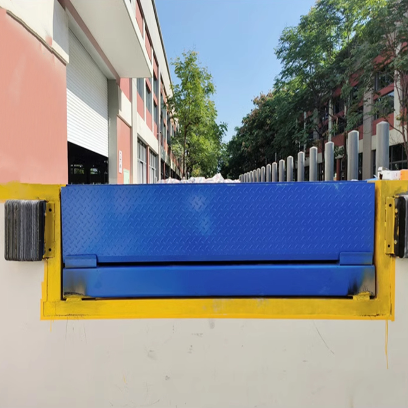 Adjustable Hinged Lip Loading Truck Dock Equipment for Warehouse Loading Bay
