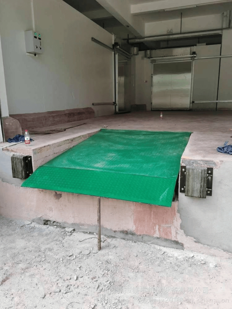 CE Certified High Capacity Mechanical Fixed Dock Leveler for Cold Storage