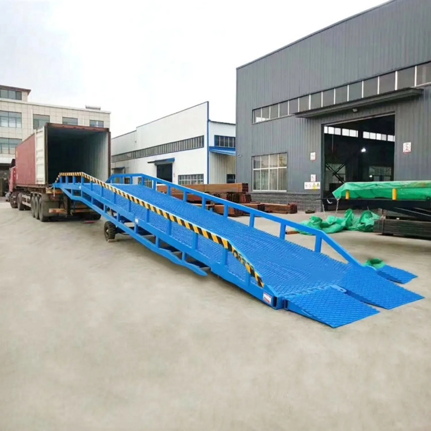 Hand-Cranked Height Adjustable Movable Loading Bridge