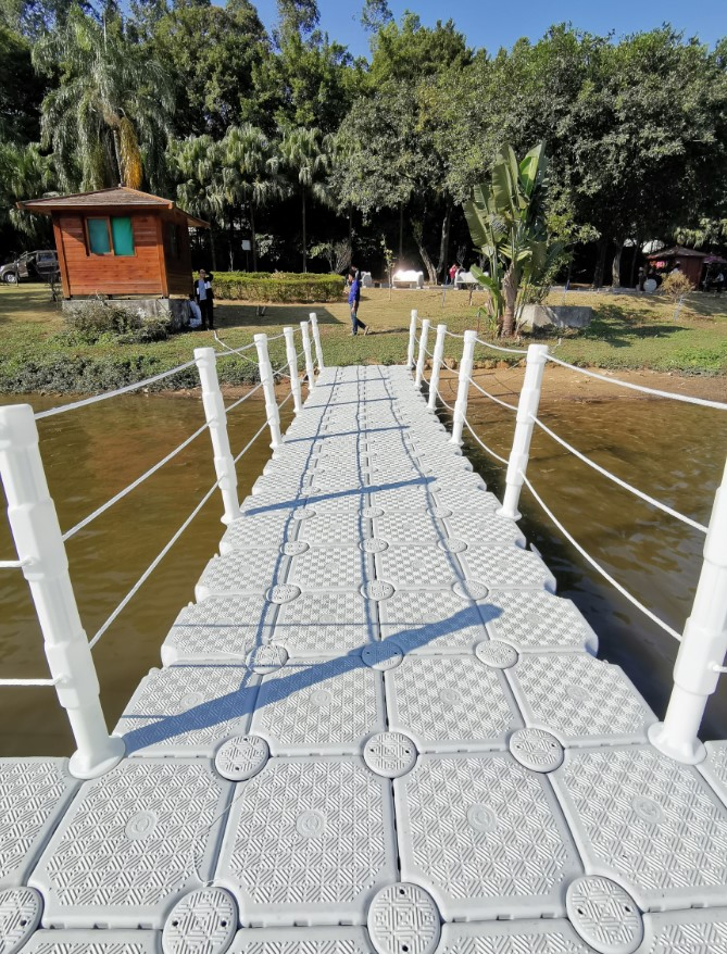 Plastic Floating Pontoon Dock System for Jetty and Marine