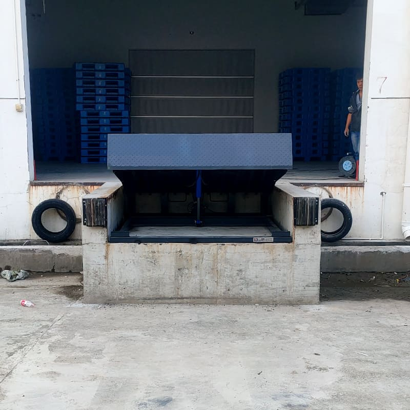 Strong Bearing Capacity 8t/15t Hydraulic Customized Size Pit Dock Leveler for Loading Bays