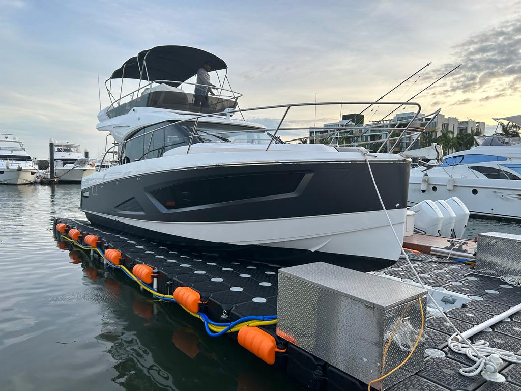 Plastic Floating Pontoon Dock System for Jetty and Marine