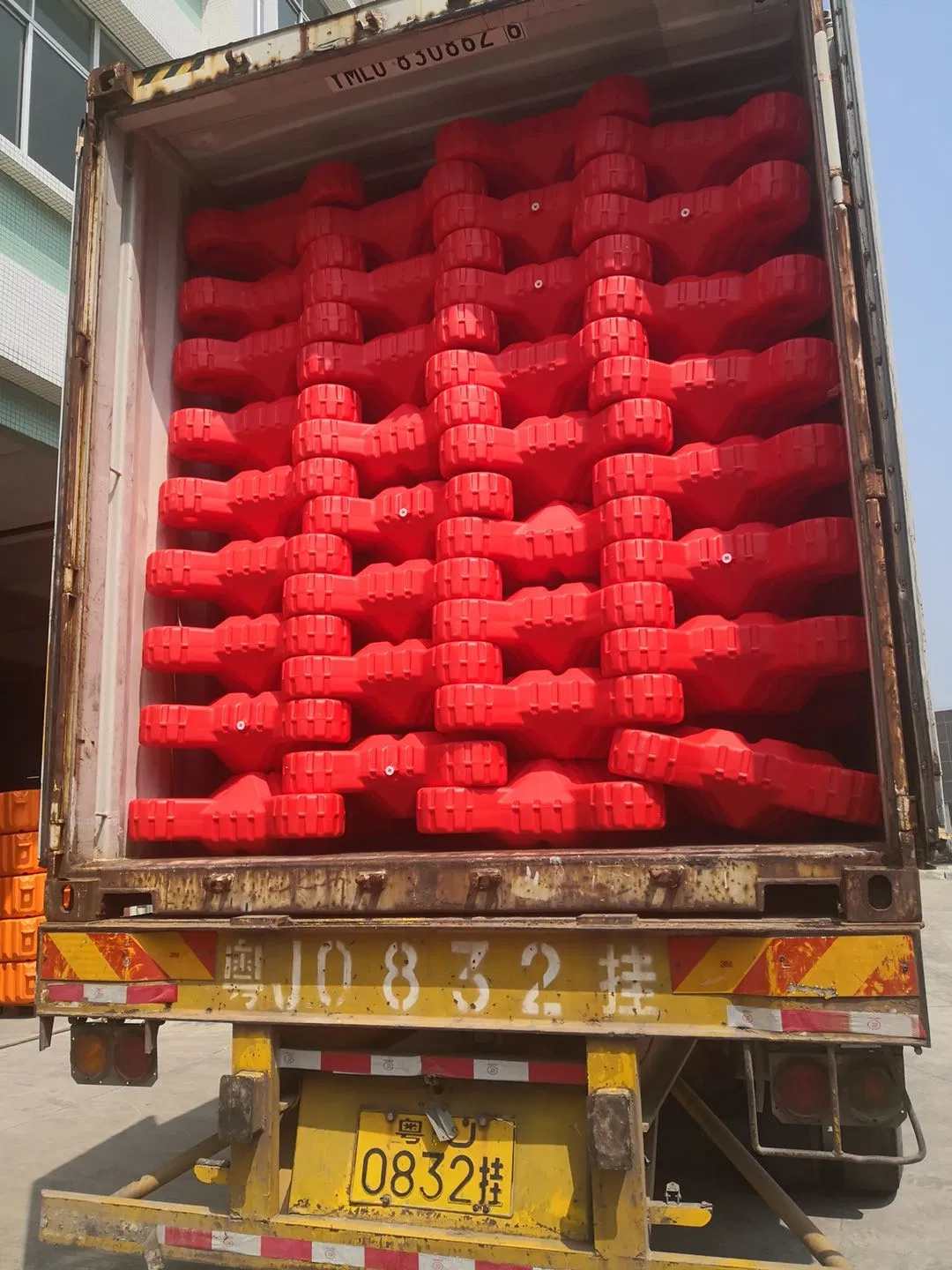 HDPE Floating Breakwater System for Sea