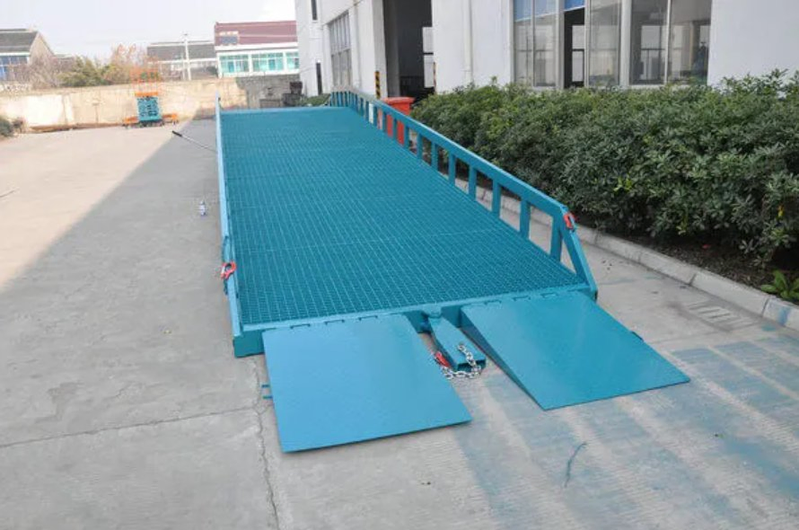 6-10 Tons Mechanical Durable Mobile Loading Dock Leveler
