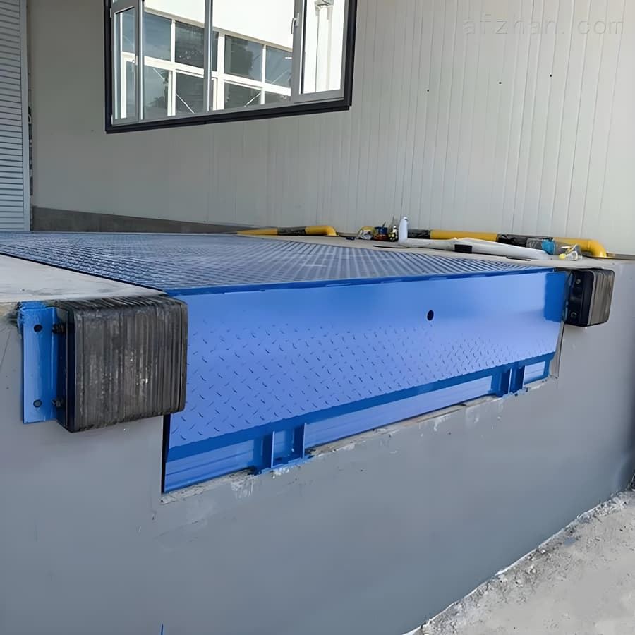 Stationary Fixed Warehouse Hydraulic Automatic Unloading Dock Equipment for Loading Bay