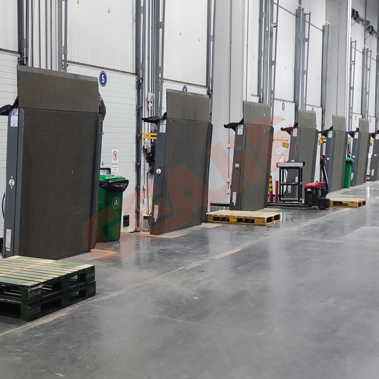Truck Loading Platform Vertical Storing Warehouse Unloading Dock Leveler