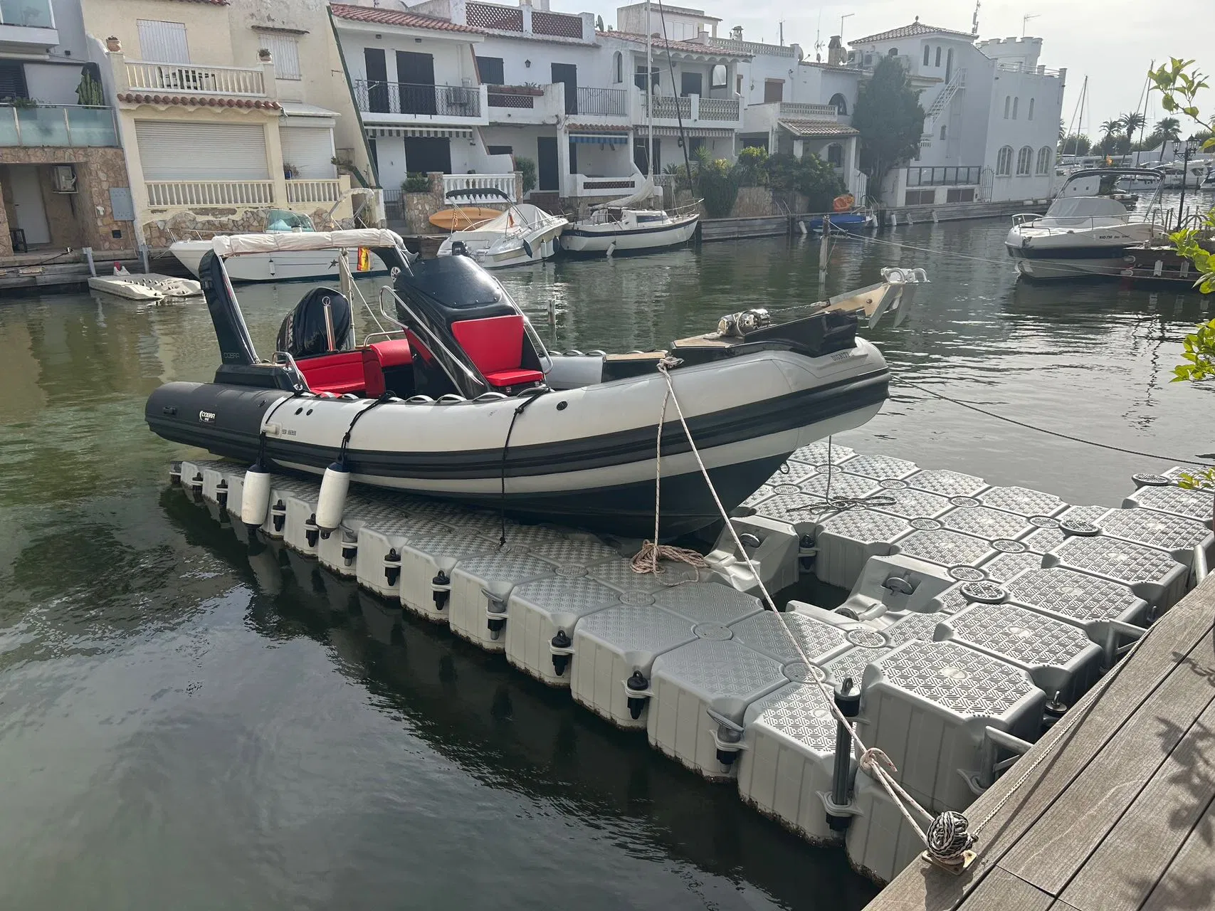 Floating Pontoon Dry Docking System
