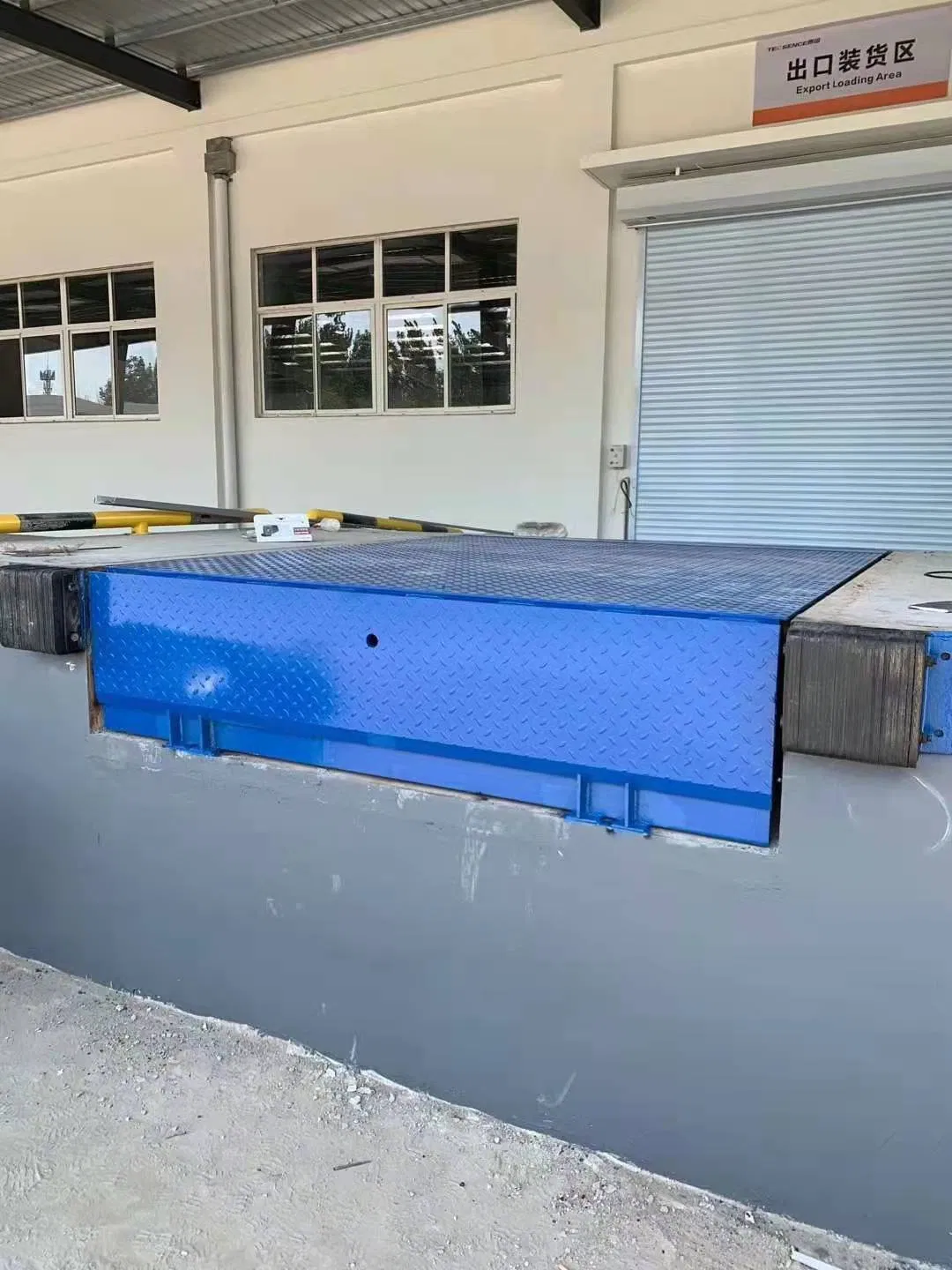 Electric Mechanical Boxed up Hydraulic Cylinder Telescoping Dock Leveler Garage Warehouse Ramp Equipment for Loading Bay