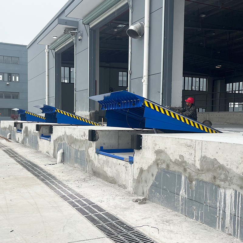 Automatic Warehouse Loading Bay Ramps Lifting Equipment with Dock Leveler