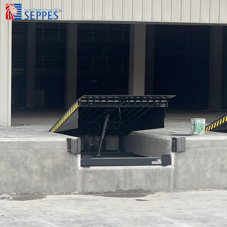 Safety and Efficiency Adjustable Height Hydraulic Dock Leveler for Cold Storage Units