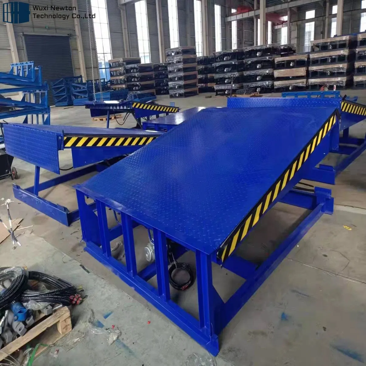 Heavy Duty Hydraulic 8-Ton 10-Ton Adjustable Platform Dock Leveler with Power Unit