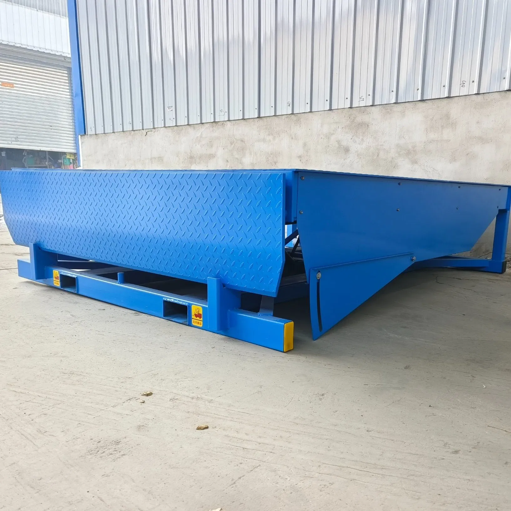 Adjustable Fixed Dock Leveler for Safe and Efficient Loading/Unloading