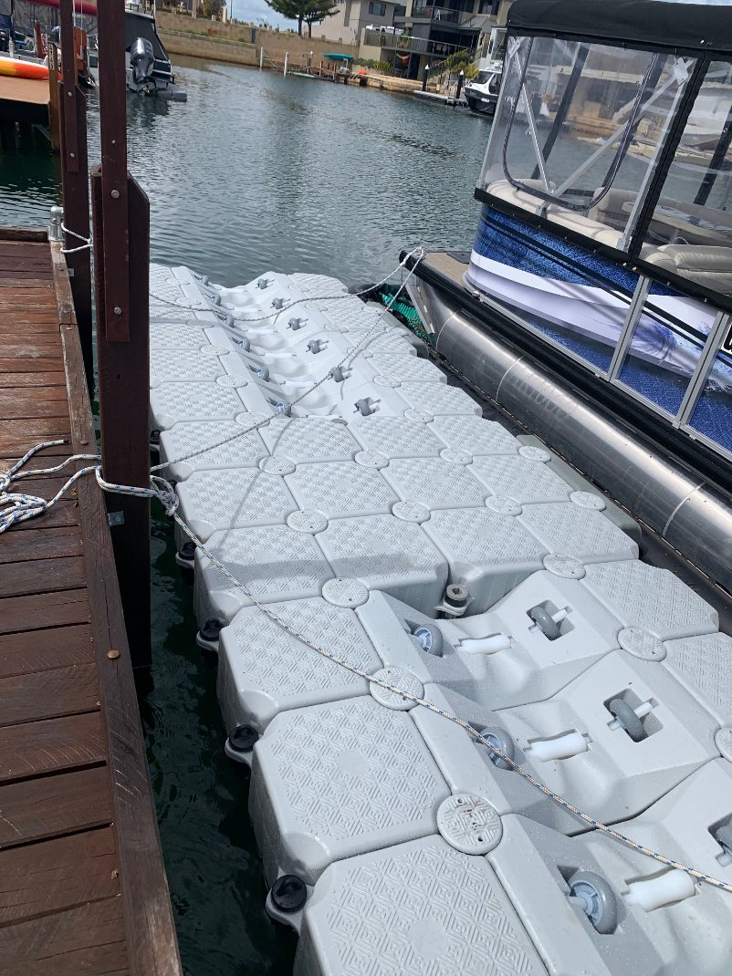 Floating Pontoon Dry Docking System