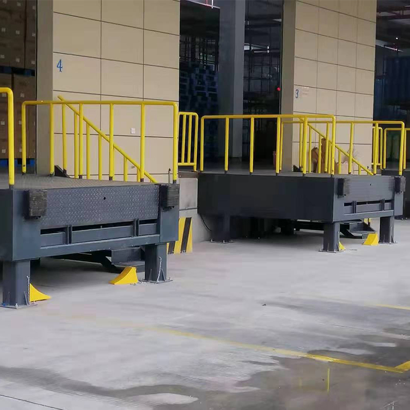 Factory Vertical Standing Pneumatic Steel Intelligent Automatic Cold Storage Dock Leveler Platform
