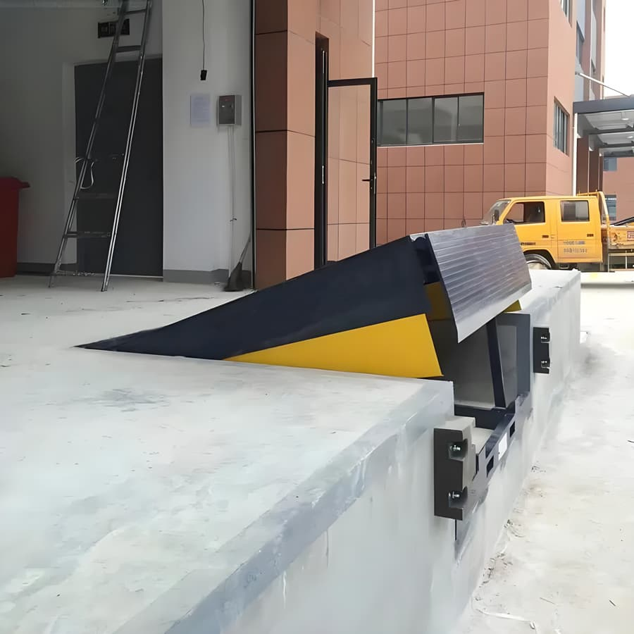 Stationary Fixed Warehouse Hydraulic Automatic Unloading Dock Equipment for Loading Bay