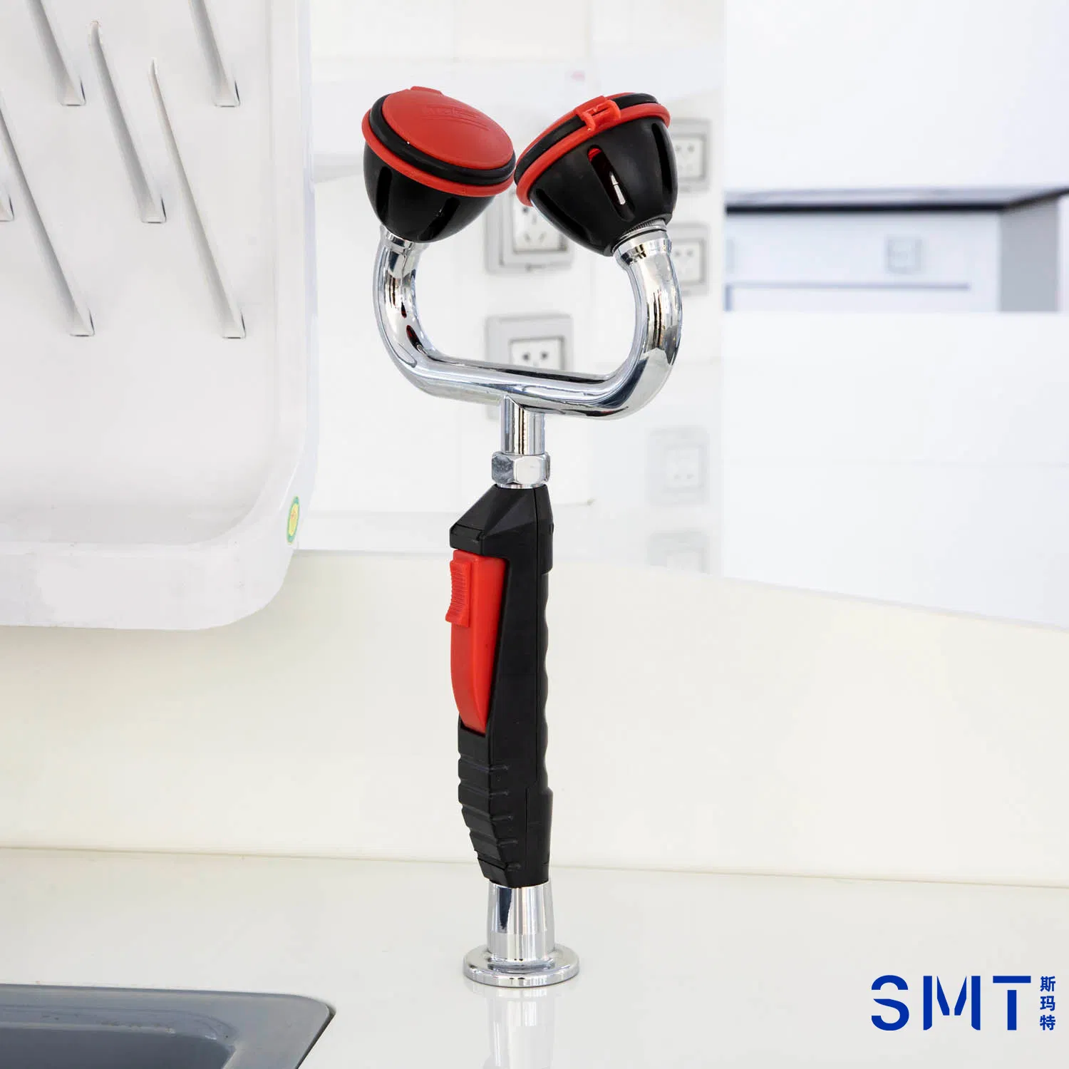 Premium Dual Head Eyewash Station Solutions by SMT Brand China