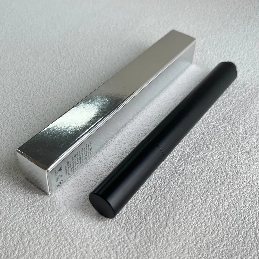 Lip Plumper Details 3