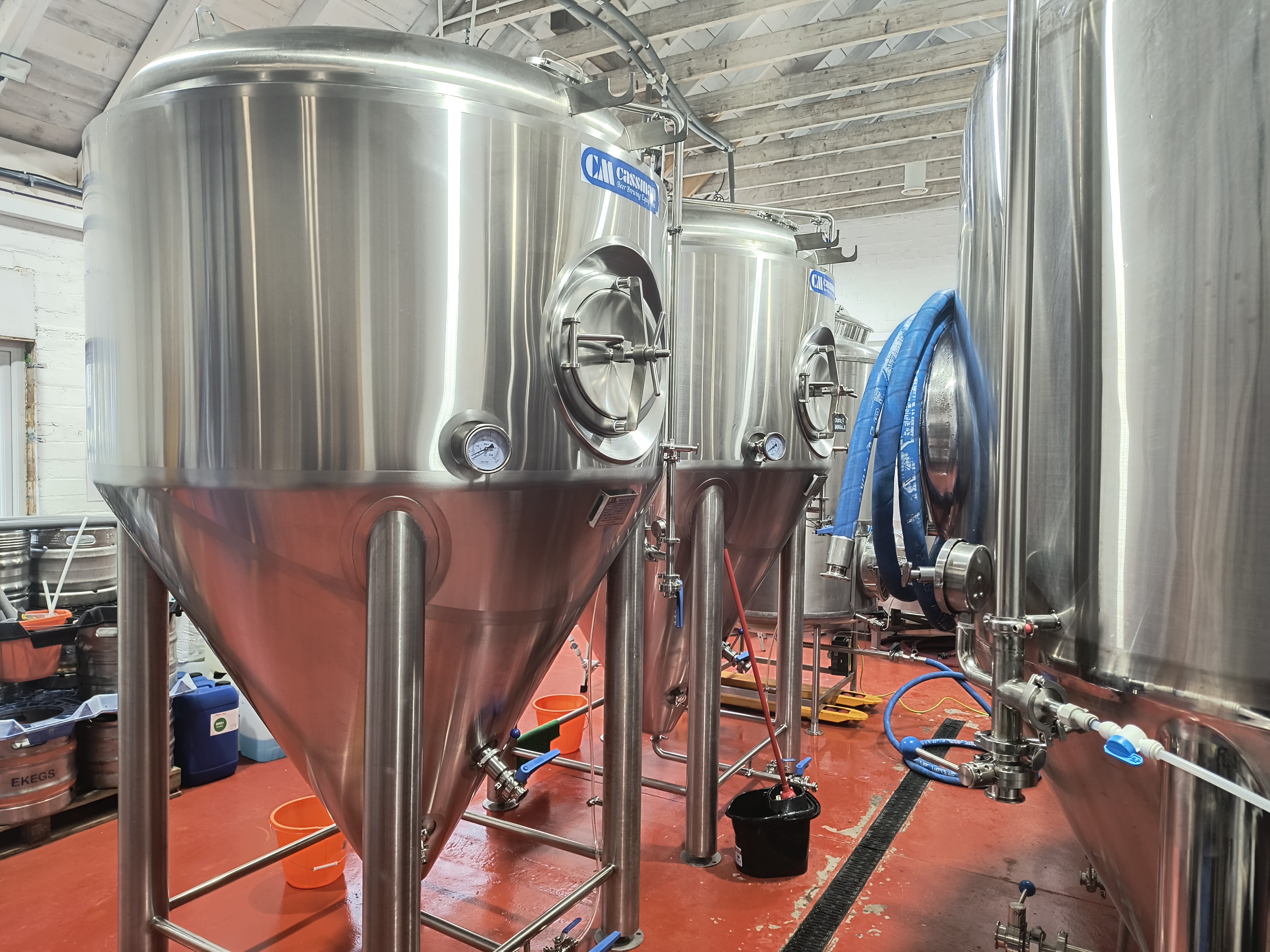 Cassman 1000L 2000L Conical Jacketed Fermenter Stainless Steel 304 Commercial Beer Brewing Equipment With Pump