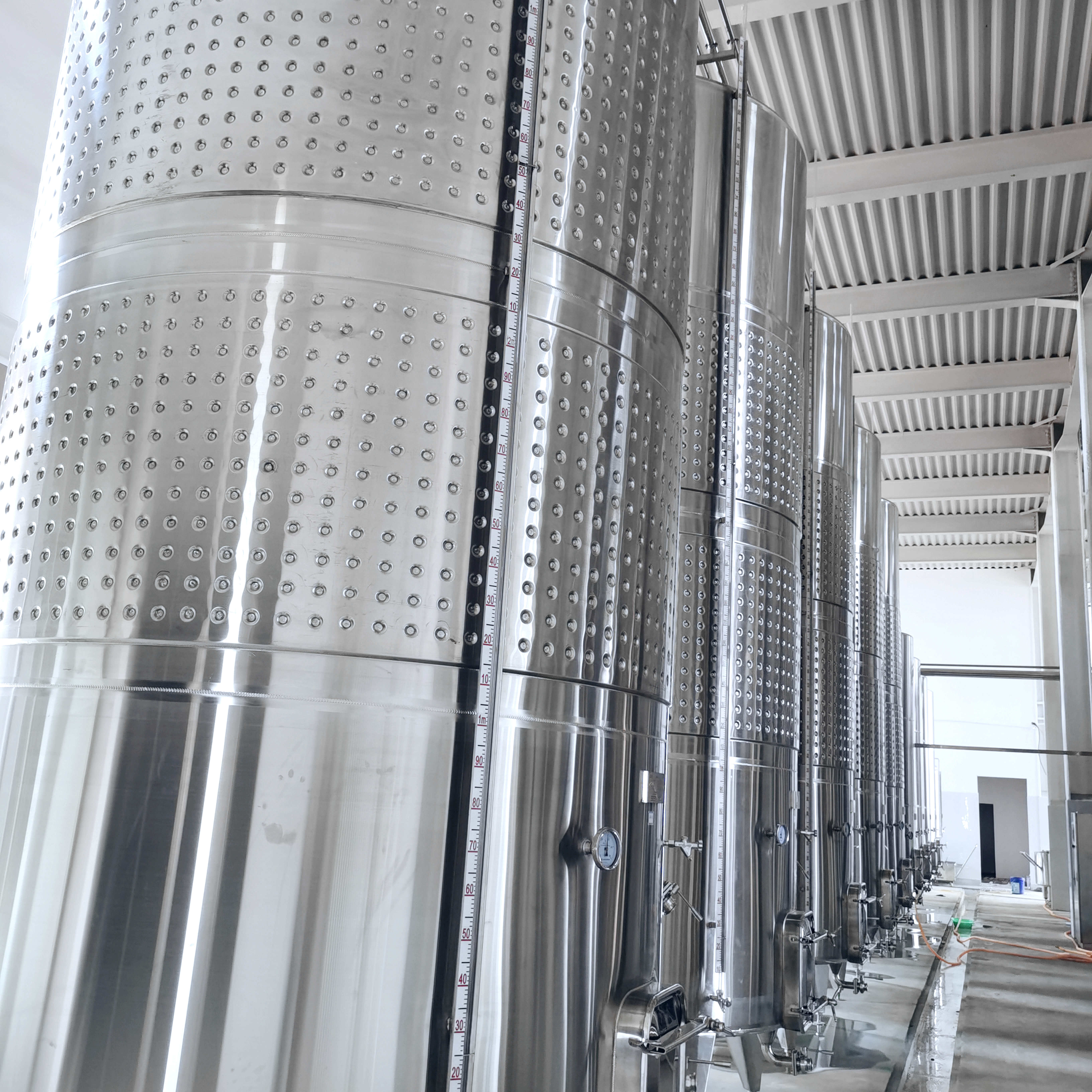 Storage tank