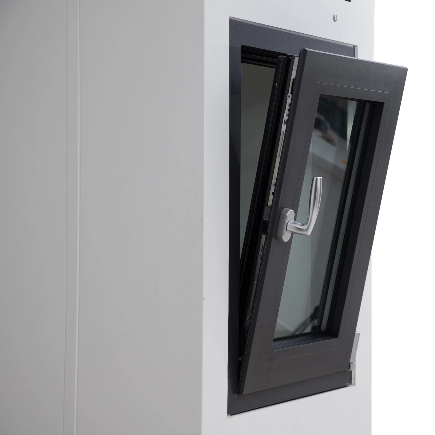 Thermal Break Aluminum Casement Window Designed for Hurricane with Sound Heat Insulated Glass Hurricane Impact Windows