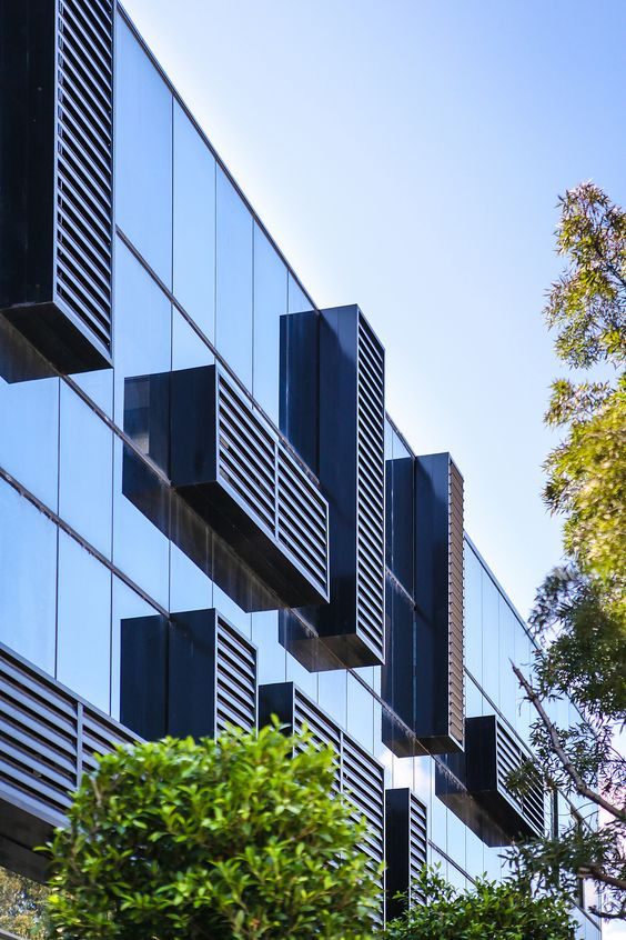 Foshan Customized Best Quality Air Conditioner Aluminum Louvre Window Aluminium Blind Shutter Jalousie Windows and Doors Price