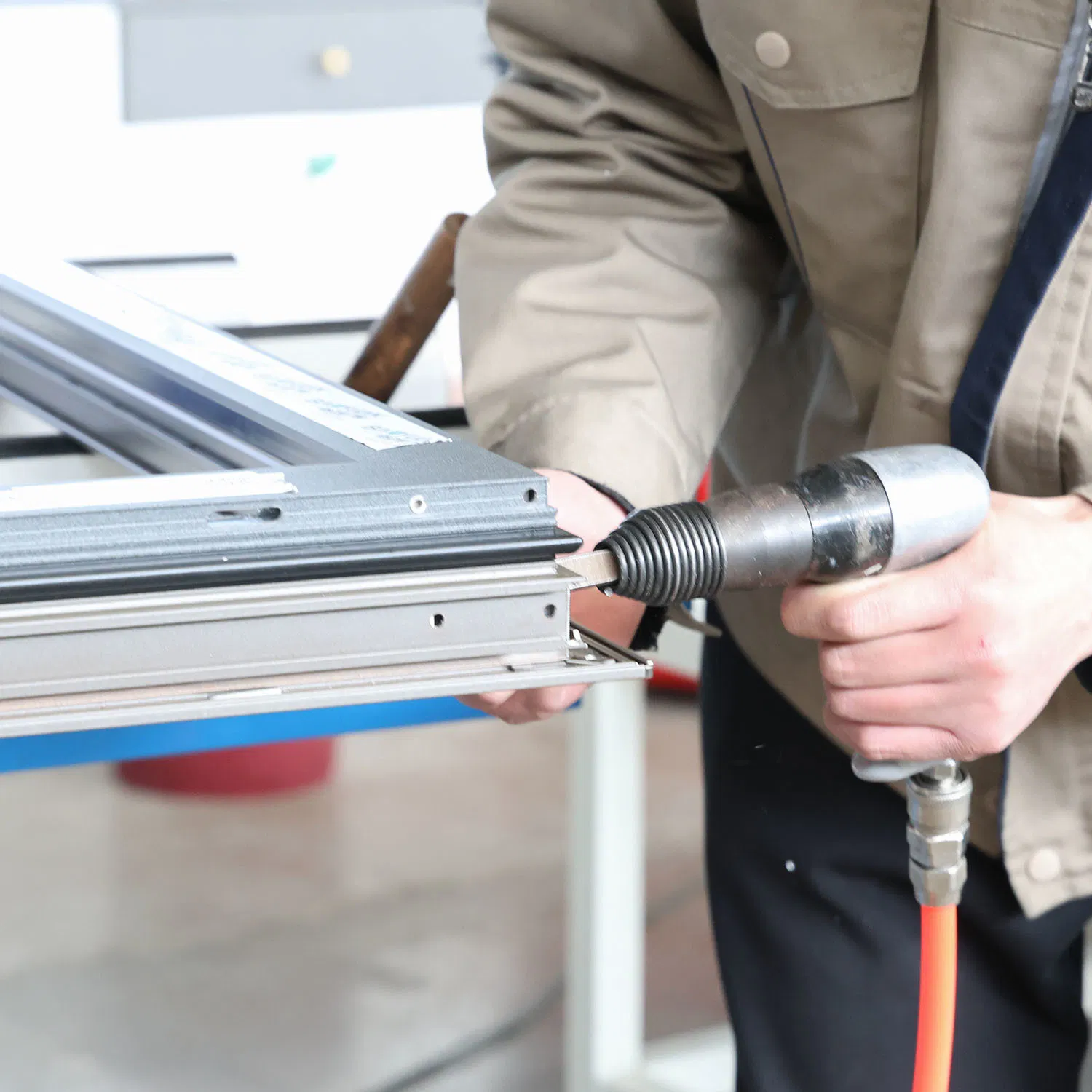 Gold Steel/High Permeability Screen Window Aluminum Casement Window with Inward-Opening Upper Sash Pivot Hinge